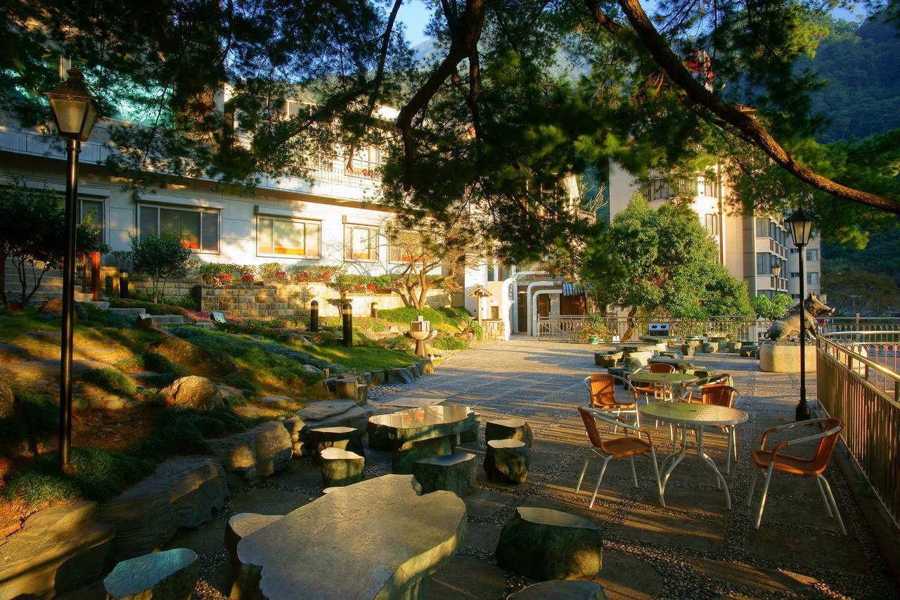 Utopia Holiday Hotel Heping  Exterior photo